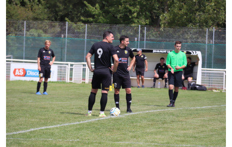 Équipe 1 fait match nul contre Le Mans Inter.  2/2. ( F. Papillon, E. Gervais)