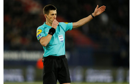 Recherche de joueurs et d'arbitres